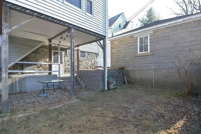 52 Crescent Ave, Unit 1