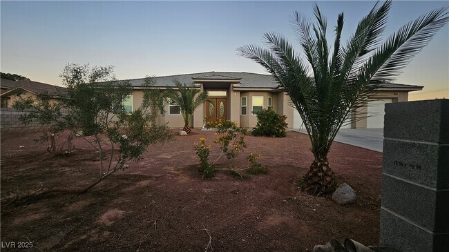 6048 Moonlight Dr in Las Vegas, NV - Building Photo - Building Photo