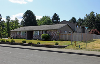 Greenbrook Apartments in Gresham, OR - Building Photo - Building Photo