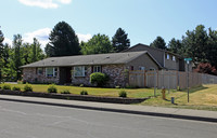 Greenbrook Apartments in Gresham, OR - Foto de edificio - Building Photo