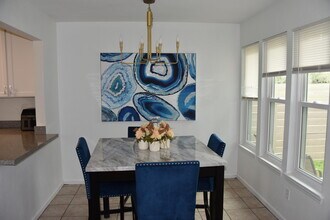 650 W Tharpe St in Tallahassee, FL - Building Photo - Building Photo