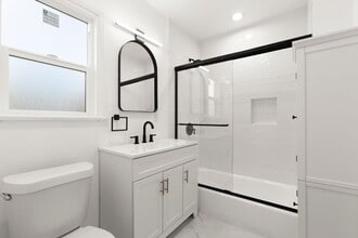 BEAUTIFUL 2 BED - IN HIGHLAND PARK in Los Angeles, CA - Building Photo - Interior Photo