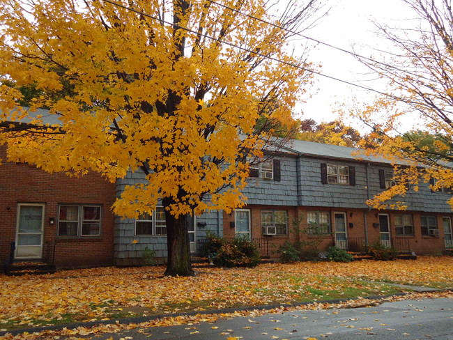 55 Congress St in Manchester, CT - Foto de edificio - Building Photo