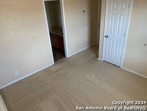 807 Three Wood Way in San Antonio, TX - Building Photo - Building Photo