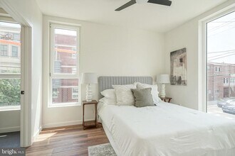 1301 Bainbridge St in Philadelphia, PA - Building Photo - Building Photo