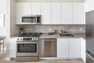 142 E 39th St, Unit 1F in New York, NY - Building Photo - Building Photo