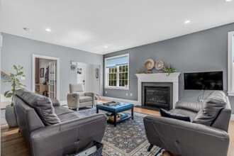 130 Black Horse Pl in Concord, MA - Building Photo - Building Photo