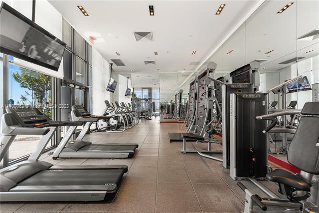 1600 NE 1st Ave, Unit 2316 in Miami, FL - Foto de edificio - Building Photo