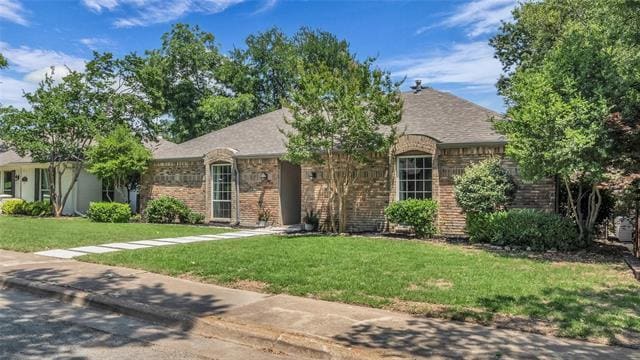 8534 Vista View Dr in Dallas, TX - Building Photo - Building Photo