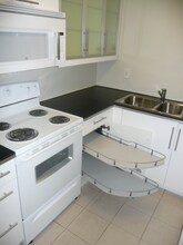 5552 Fernhill Cir, Unit A in Huntington Beach, CA - Foto de edificio - Building Photo