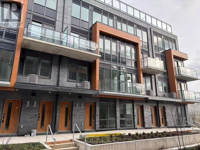 71 Curlew Dr in Toronto, ON - Building Photo - Building Photo