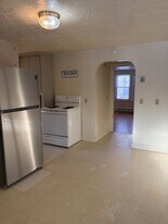 43 Sutton St, Unit 43B in Northbridge, MA - Building Photo