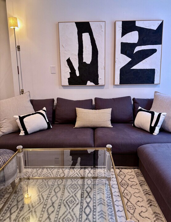 323 E 51st St in New York, NY - Building Photo