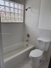 206 SW 67th Terrace in Pembroke Pines, FL - Building Photo - Building Photo