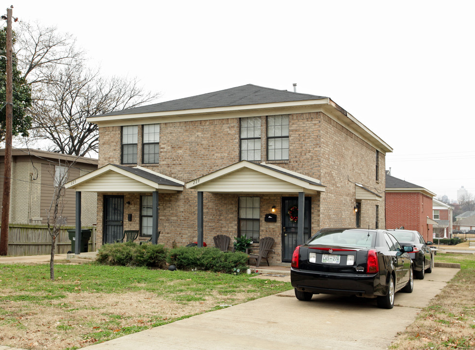 225-231 Cochran St in Memphis, TN - Building Photo