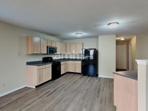 626 Hickory Pine Dr in Whiteland, IN - Building Photo - Building Photo