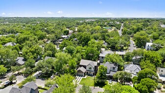 2107 Peach Tree St in Austin, TX - Building Photo