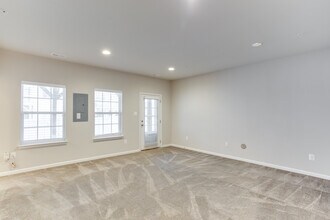 4216 WOODSPRING Ln in Upper Marlboro, MD - Building Photo - Building Photo