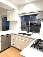 12432 Caminito Brioso in San Diego, CA - Building Photo - Building Photo