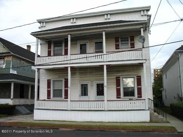 210 Mary St in Olyphant, PA - Building Photo