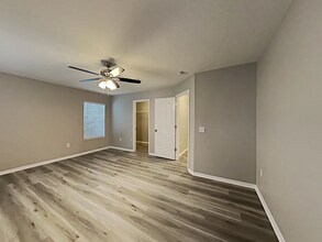 2117 Hunters Greene Dr in Lakeland, FL - Building Photo - Building Photo