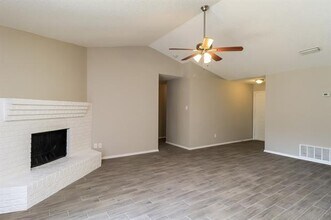 6637 N Park Dr in Watauga, TX - Building Photo - Building Photo