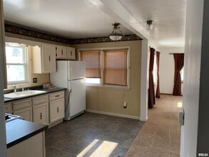 3521 1/2 24th Ave in Moline, IL - Building Photo - Building Photo