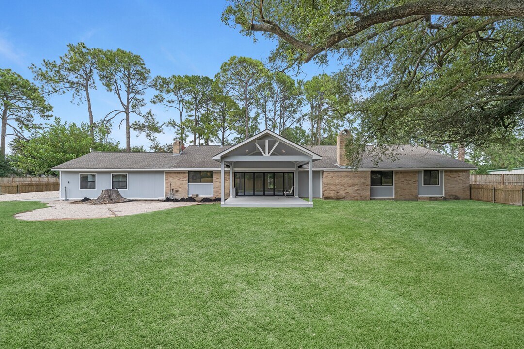 8219 Wateka Cir in Houston, TX - Building Photo