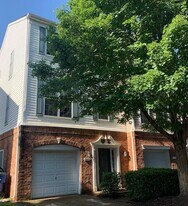 5413 Rebecca Lynn Ln in Raleigh, NC - Building Photo