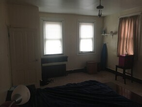 53 S 18th St, Unit 2 in Pittsburgh, PA - Foto de edificio - Building Photo