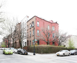 374 Clinton St in Brooklyn, NY - Building Photo - Building Photo