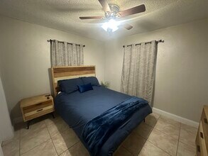 7303 Perugia Ave, Unit Room C in Orlando, FL - Building Photo - Building Photo