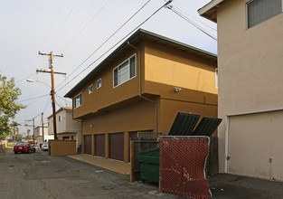 115 S Horne St in Oceanside, CA - Building Photo - Building Photo