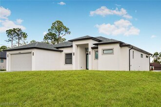 4112 2nd St SW in Lehigh Acres, FL - Building Photo - Building Photo