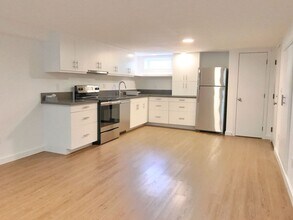 5144 NE Flanders St in Portland, OR - Building Photo - Building Photo