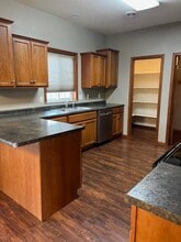 1501 Grove Pl in Watertown, SD - Building Photo - Building Photo