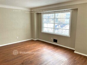 875 Iroquois Ave in St. Paul, MN - Foto de edificio - Building Photo