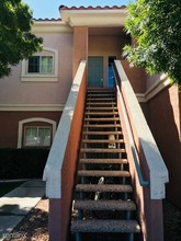 10525 Autumn Pine Ave in Las Vegas, NV - Foto de edificio - Building Photo