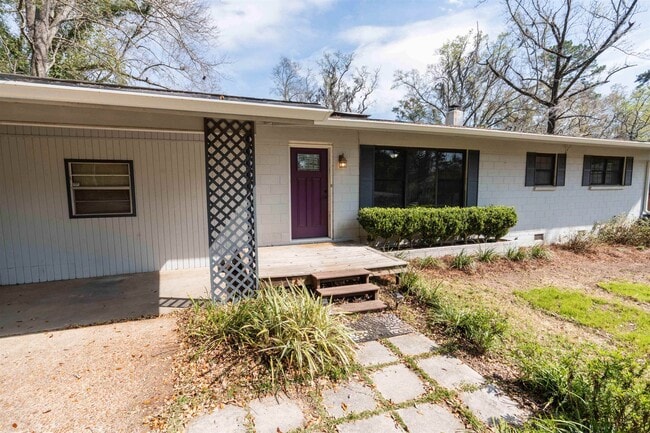 property at 2025 Wahalaw Nene
