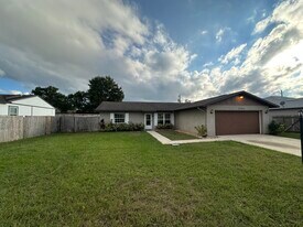 2749 Sweet Springs St in Deltona, FL - Building Photo