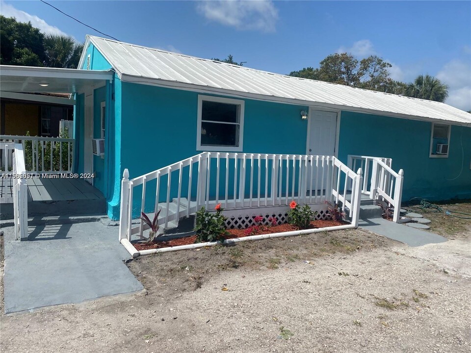 427 N 14th St in Fort Pierce, FL - Building Photo