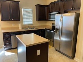 1050 Kelso Ln in Burlington, NC - Building Photo - Building Photo