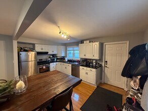 264 Main St in Stoneham, MA - Building Photo - Building Photo