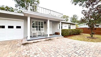1627 Alachua St in Fernandina Beach, FL - Building Photo
