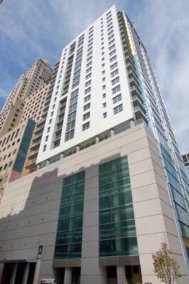160 E Illinois St in Chicago, IL - Building Photo