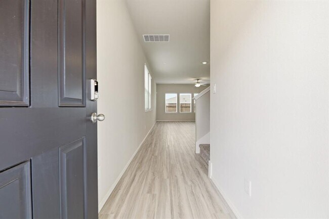 12809 Village Spun Plz in Mustang Ridge, TX - Building Photo - Building Photo