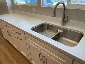 2688 Sasha Ct in Simi Valley, CA - Foto de edificio - Building Photo