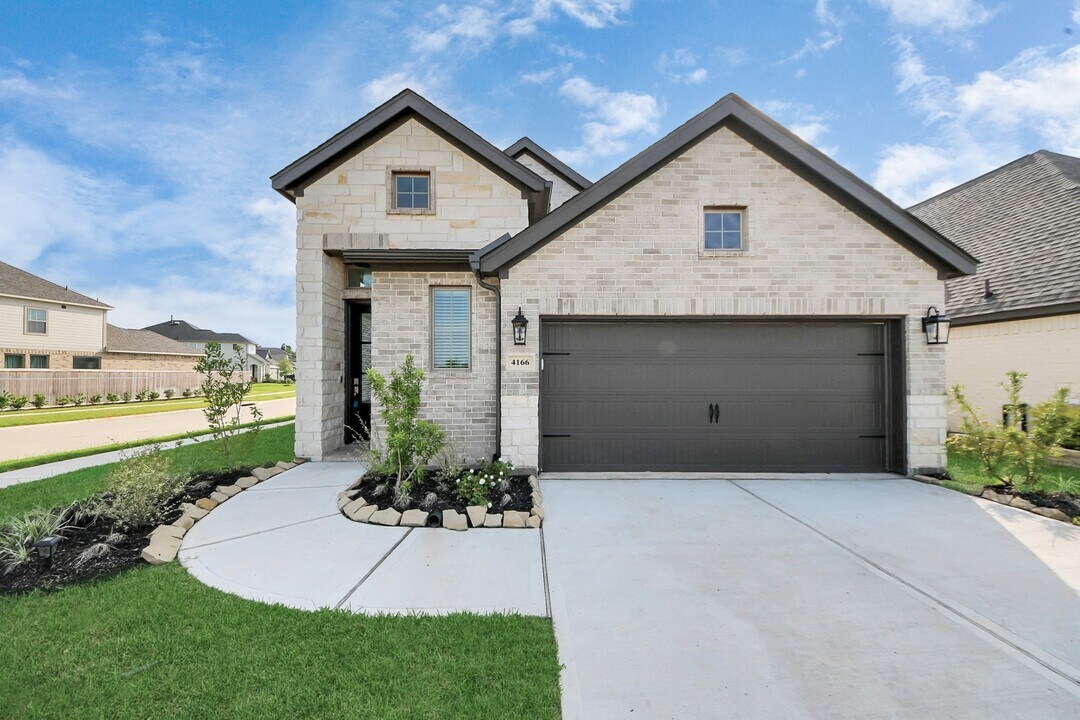 4166 Colony Ln in Missouri City, TX - Building Photo