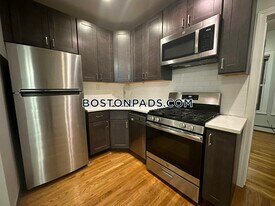 345 Meridian St, Unit 3 in Boston, MA - Building Photo