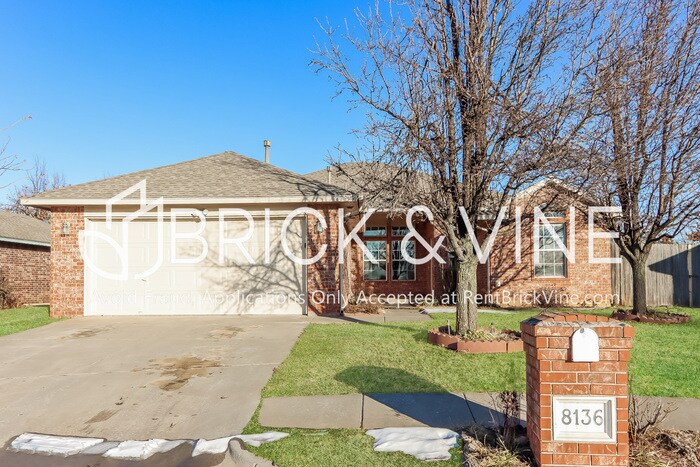 8136 Bigwood Dr in Oklahoma City, OK - Building Photo